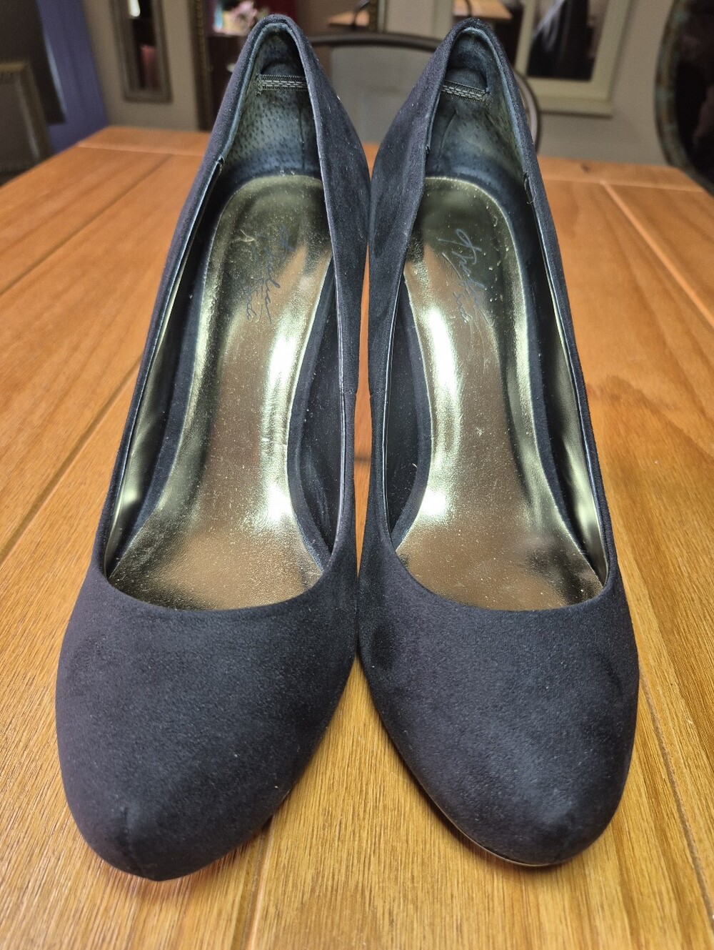 Thalia Sodi Classic Black Faux Suede Pumps - Size 8.5 - Picture 2 of 6